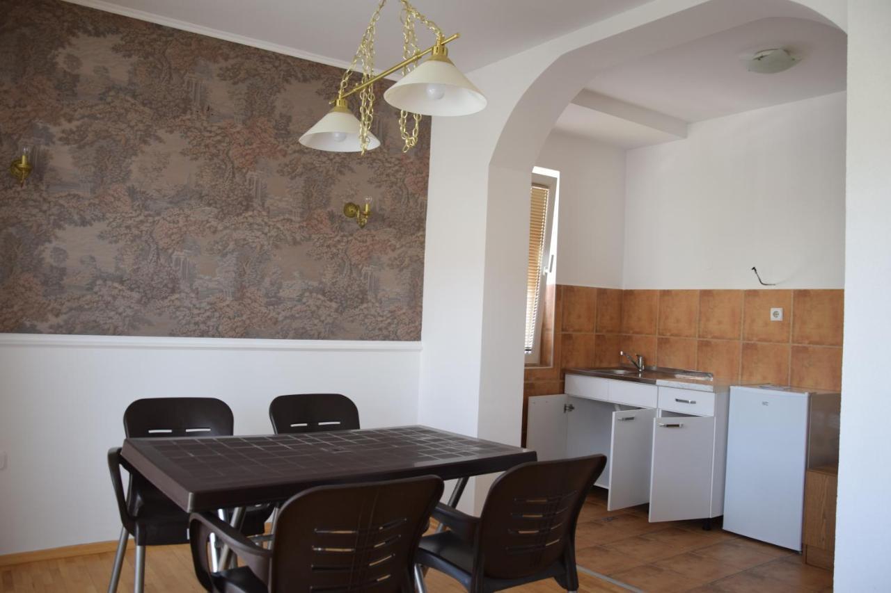Limpe Apartment Ohrid Bagian luar foto